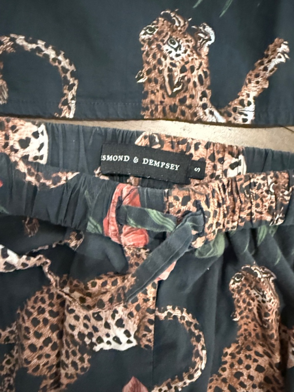 Desmond & Dempsey pajama set: Cami & Wide Leg Pants in Soleia Leopard/Floral SM - Picture 5 of 12